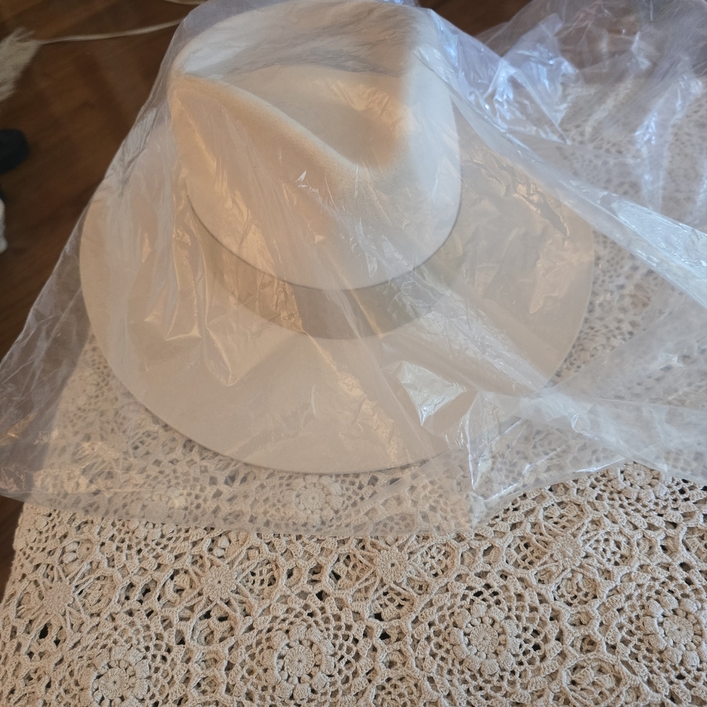 Elegant White Women's Hat